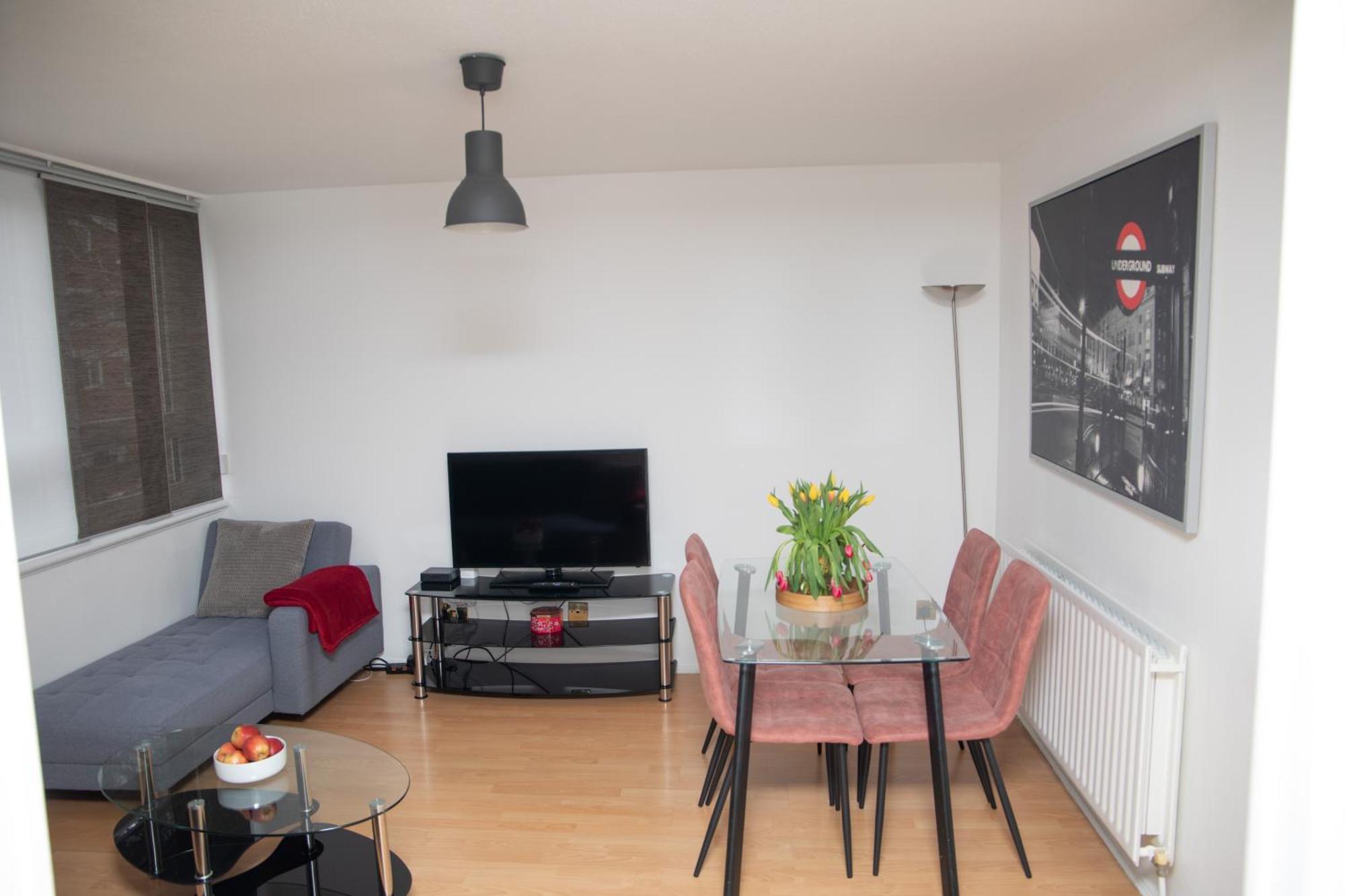 Bright And Spacious One Bedroom Apparment, Free Parking Лондон Екстер'єр фото